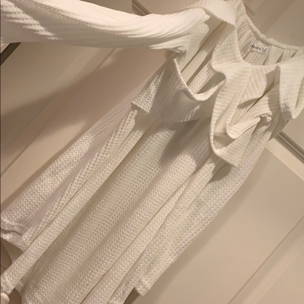 Off shoulder sweater - Picture 6 of 7